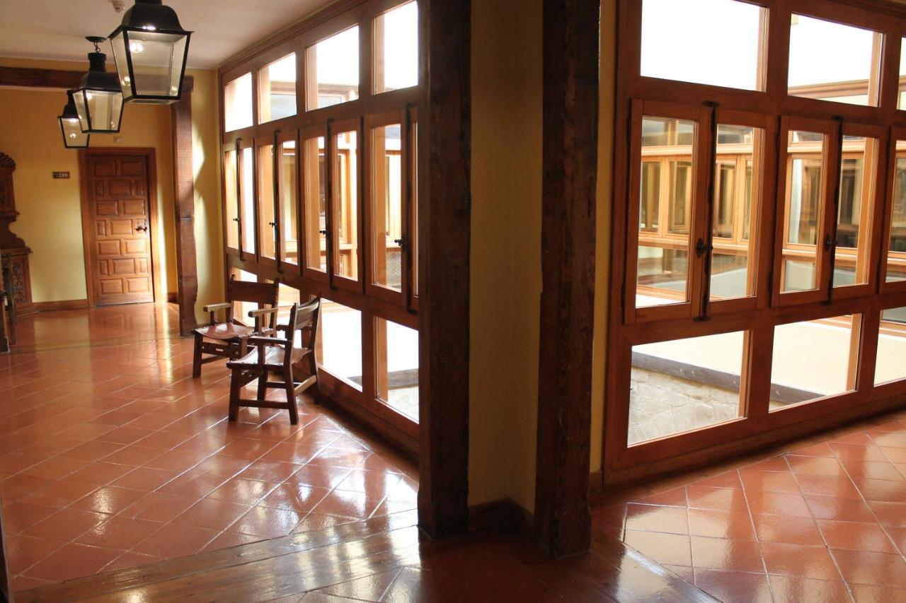 Parador De Santo Domingo De La Calzada Exteriör bild