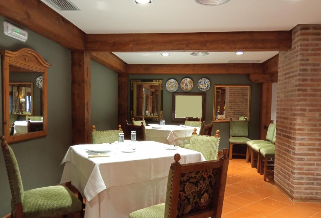 Parador De Santo Domingo De La Calzada Exteriör bild