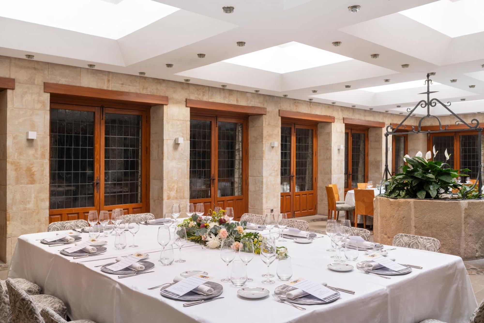Parador De Santo Domingo De La Calzada Exteriör bild