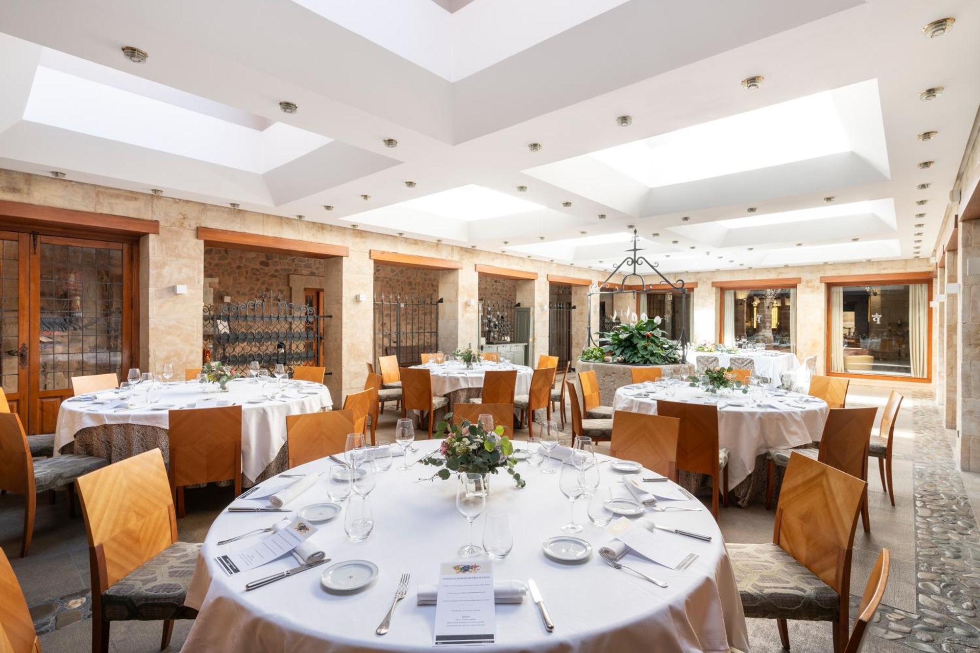 Parador De Santo Domingo De La Calzada Exteriör bild