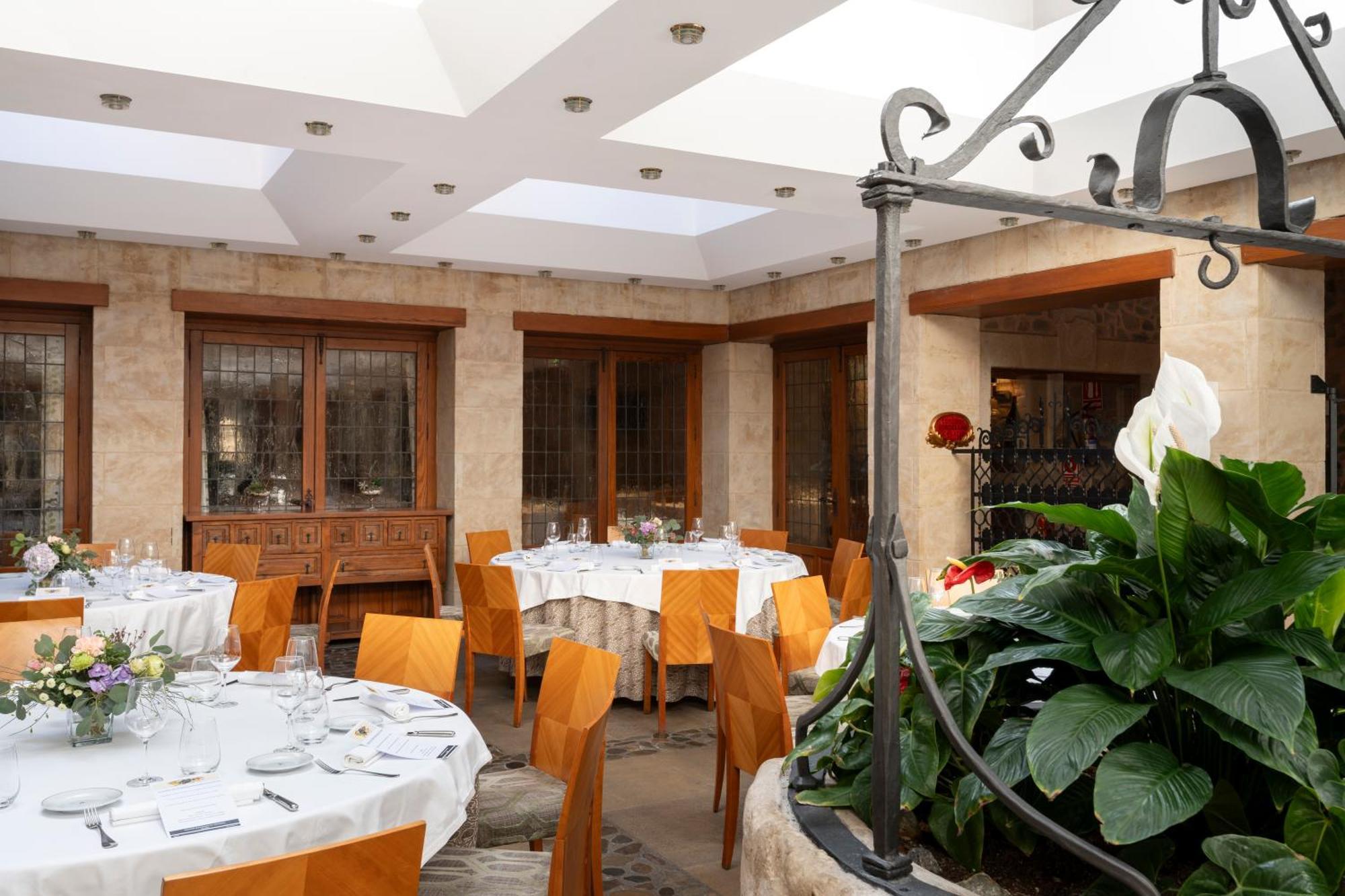 Parador De Santo Domingo De La Calzada Exteriör bild
